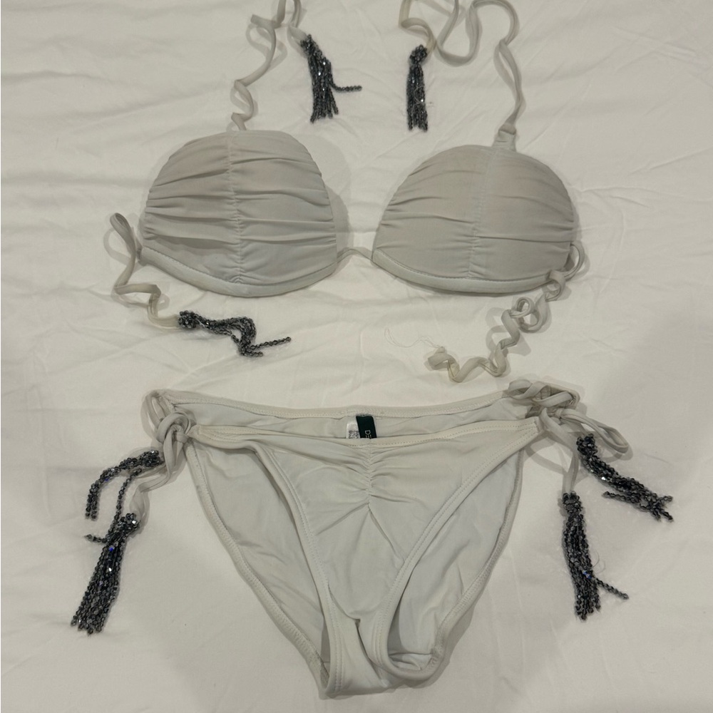 Elegant White Bikini Set with Tassel Accents